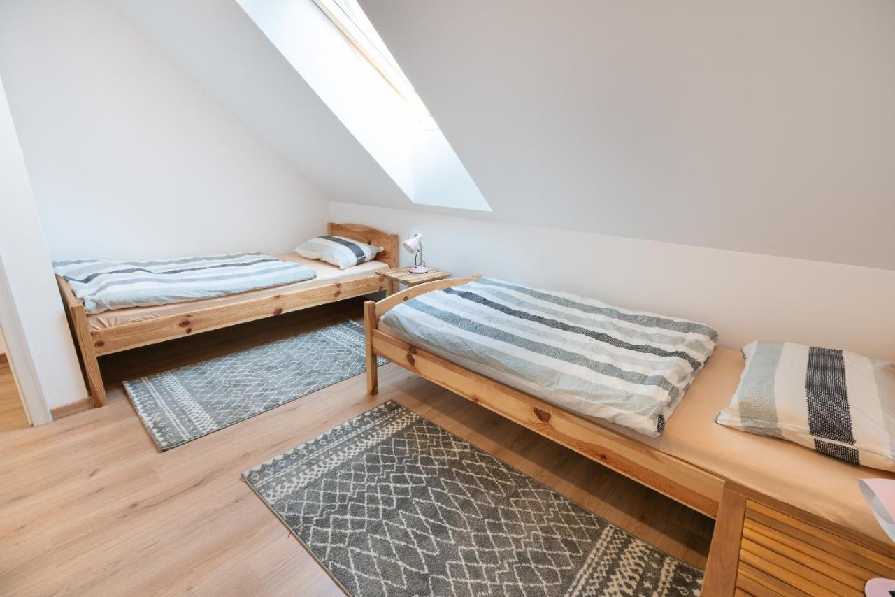 Apartment Zynga - Stud Farm Sentvid Pri Sticni ภายนอก รูปภาพ